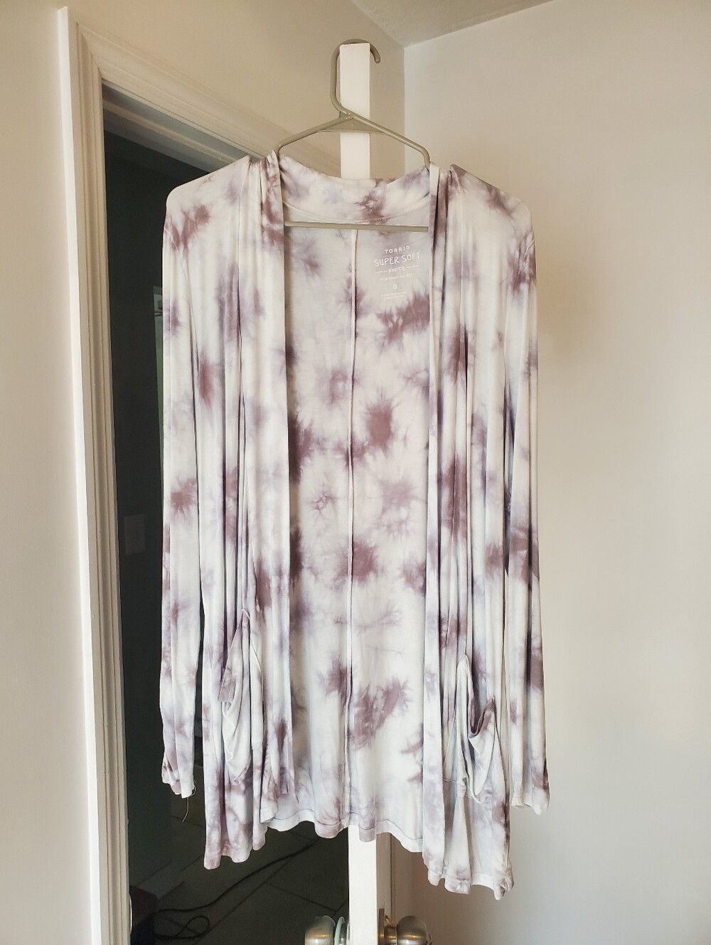 Torrid Gray & White Tie-Dye Cardigan
